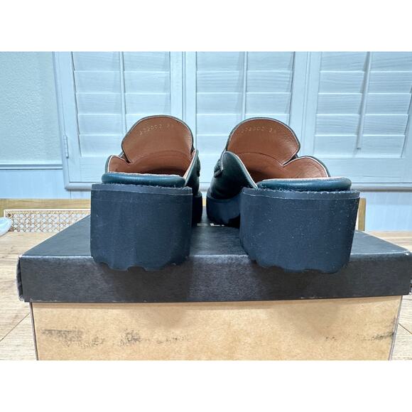 All Black Flat Buckle Mule Green Sz 8.5/9 US 39 EU NIB Minimalist Sleek Stylish - Picture 9 of 15